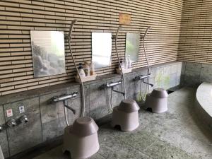 חדר רחצה ב-伊道荘園