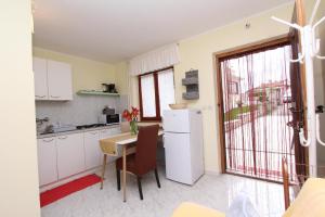 Kuchyňa alebo kuchynka v ubytovaní Apartment Amabile