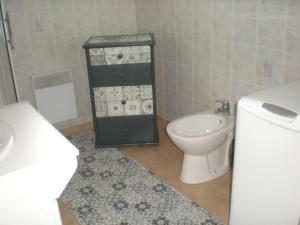 Ένα μπάνιο στο Gite de Grandcamp Maisy