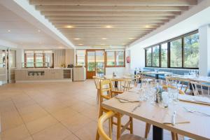 Ресторан / где поесть в Hotel Playa Mondrago