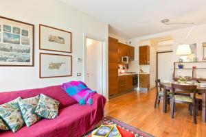 A kitchen or kitchenette at Flat in the heart of Pisa