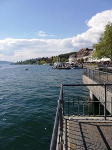 ユーバーリンゲンにあるFerienwohnung am Bodensee mit 3 Schlafzimmer über 2 Etage mit kleine Balkon bis 7 Personenのギャラリーの写真