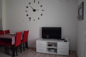 TV a/nebo společenská místnost v ubytování Apartman Ana