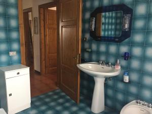 A bathroom at Villa Romolina