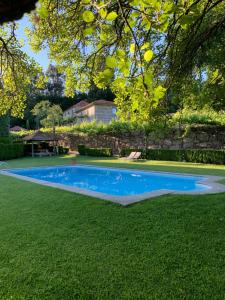 A piscina localizada em Villa Margaridi ou nos arredores