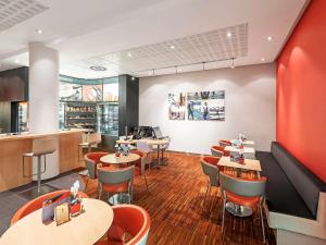 Reštaurácia alebo iné gastronomické zariadenie v ubytovaní Ibis Praha Old Town