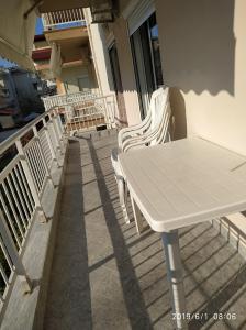 Balkón alebo terasa v ubytovaní LAZAROS APARTMENTS