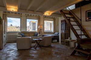 Posezení v ubytování La Suite del Borgo