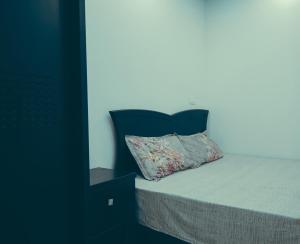 A bed or beds in a room at Pool View One bedroom Apt - B103 Még 17 kép
