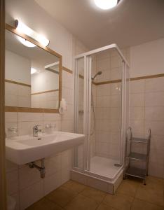 Ett badrum på Hotel Hohe Tauern