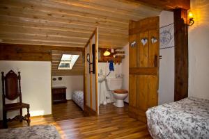 A bathroom at Raven's Bed