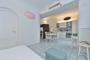 A kitchen or kitchenette at Villa Gelsomina