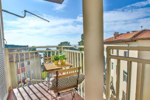 Balkón nebo terasa v ubytování Apartment Gala with balcony and private parking