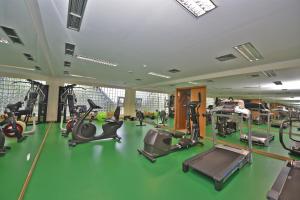 Fitness centrum a/nebo fitness zařízení v ubytování Hotel Do Campo
