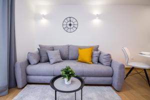 FK Apartments的休息区