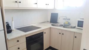 Kuchnia lub aneks kuchenny w obiekcie Fuengirola & sea views by ELE Apartments