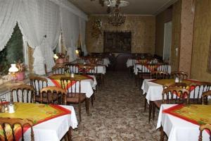 Restaurace v ubytování Hotel Richthofen + 30 fotografií