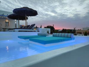 Bazén v ubytovaní Santoxenia luxury villa alebo v jeho blízkosti