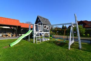 Herní místnost nebo prostor pro děti v ubytování Piaskowy 2