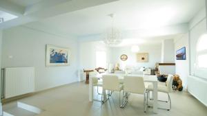 Gallery image of Grande Villa in Hanioti