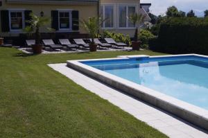 Piscina di Pension DOBERNIG - CONTACTLESS CHECK IN/STAY o nelle vicinanze