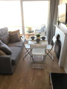A seating area at Apartamento vista bonita