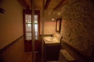 Kúpeľňa v ubytovaní Casa con encanto en Alájar + 37 fotografií