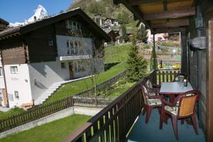 Balkón nebo terasa v ubytování Chalet Aroleid Zermatt by Inspiringplaces Zermatt
