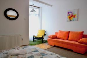 Un lugar para sentarse en Riverside apartment #1. View over Fortress Kastel