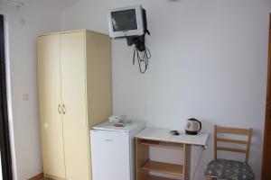 Guesthouse Santor的厨房或小厨房