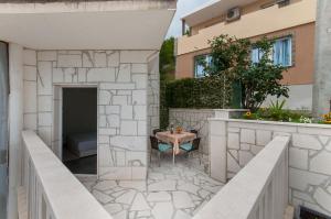 Balkón nebo terasa v ubytování Apartmani Vesna