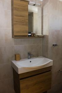 A bathroom at Blue Island