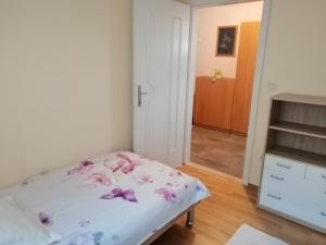 Postel nebo postele na pokoji v ubytování Apartment Markorcula