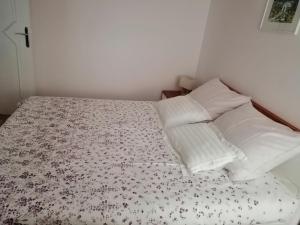 Postel nebo postele na pokoji v ubytování Apartment Markorcula