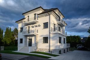 Gallery image of Vila Ula La Luxury Apartments in Bled