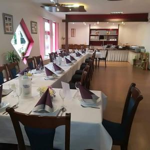 Restaurace v ubytování Hotel Kuhfelder Hof