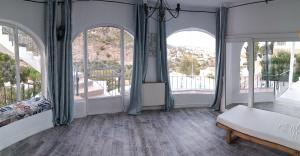 Galeriebild der Unterkunft villa Grace,10p,seaview,pool in Calpe