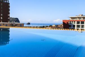 Bazén v ubytování Hotel Fagus by Aycon nebo v jeho okolí