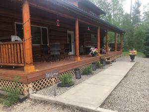 Imagen de la galería de Cougar Mountain Lodge B&B, en Valemount