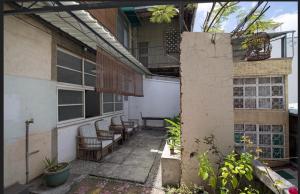 El edificio en el que está el departamento
