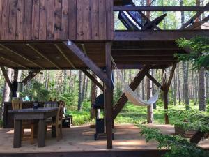 Zahrada ubytování Tahkuna tree-house