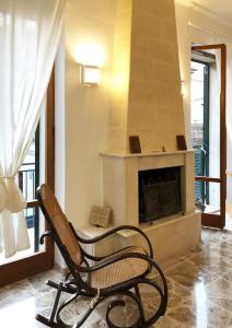 A seating area at La casa di Mimì... calore e accoglienza!
