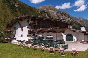 Galeriebild der Unterkunft Natur Residenz Anger Alm - Adults only in Sankt Leonhard im Pitztal