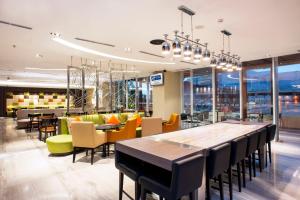 Гостиная зона в Holiday Inn Express Surabaya CenterPoint by IHG
