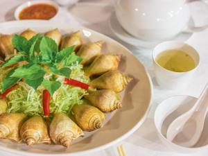 度假酒店内部或周边提供的食物