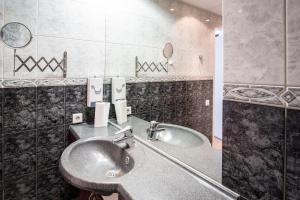 Koupelna v ubytování Dream Stay - Five Bedroom Penthouse in Old Town
