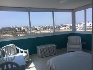 Balkón alebo terasa v ubytovaní DARUMA APARTMENTS 3-Bedroom Penthouse with Sea Views