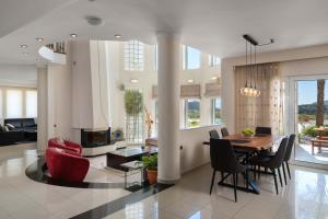 Posezení v ubytování Andrealexia Sea View Villa