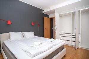 Ліжко або ліжка в номері Dream Stay - Stylish Apartment near Old Town with Free Parking