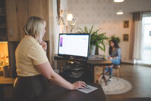TV a/nebo společenská místnost v ubytování Hotel Nahetal